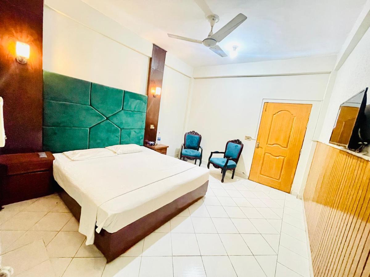 Hotel New Mid City Multan Exterior foto