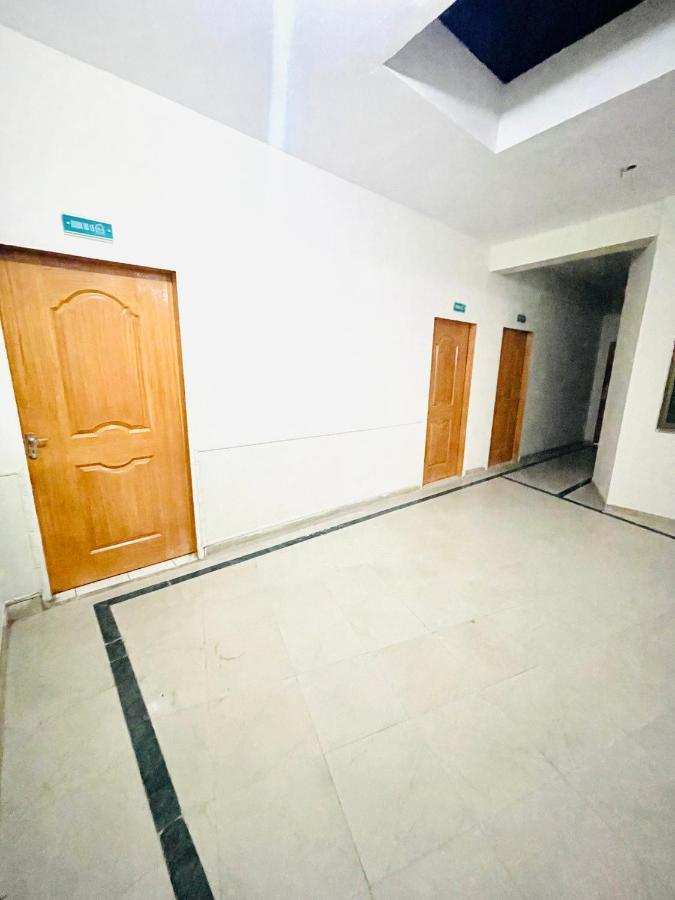 Hotel New Mid City Multan Exterior foto