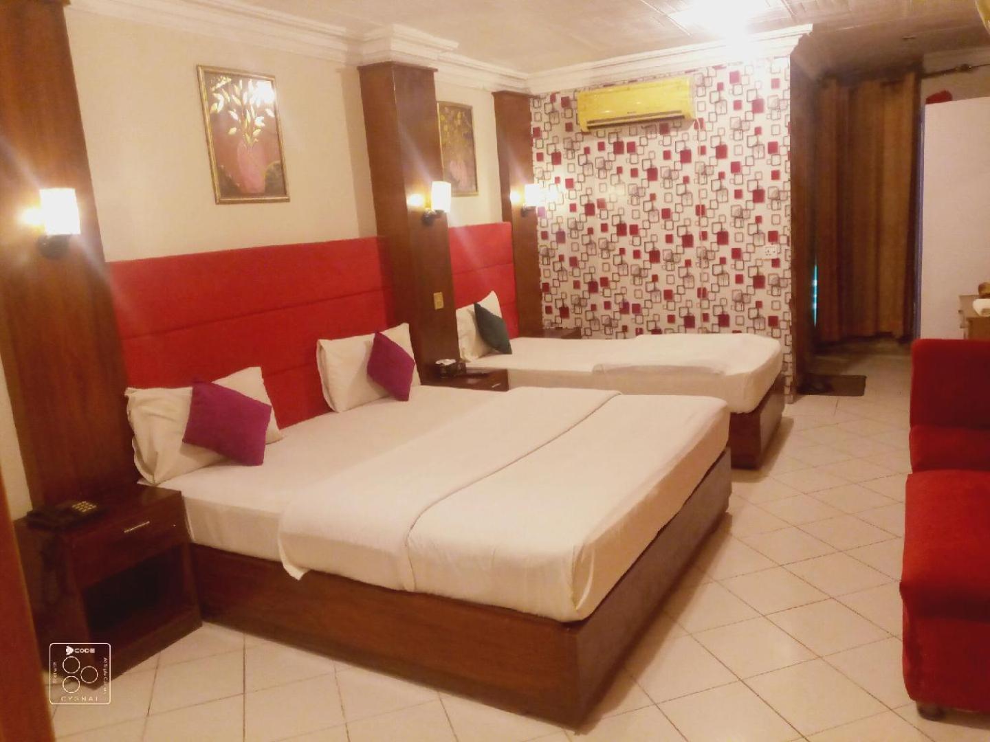 Hotel New Mid City Multan Exterior foto